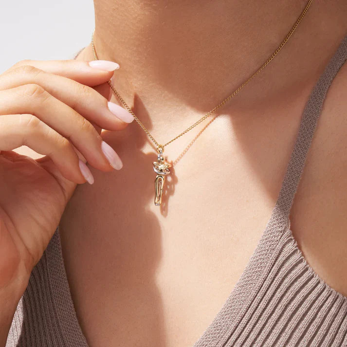 Lovista Hug Necklace